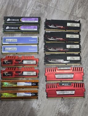 Lot 14 Gaming RAM DDR3 DDR4 Corsair G.Skill Kingston Desktop Memory